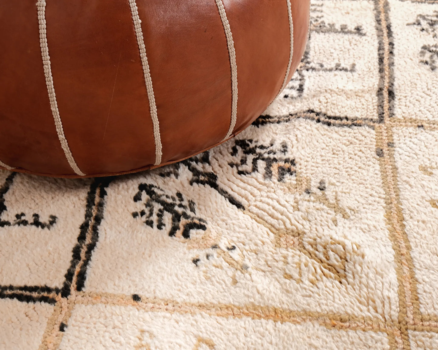 Vintage Moroccan Rug 5'6" x 9'4" – Ref. 4143