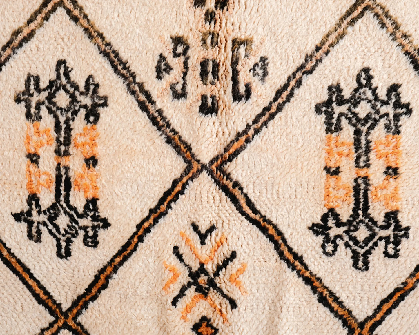 Vintage Moroccan Rug 5'6" x 9'4" – Ref. 4143