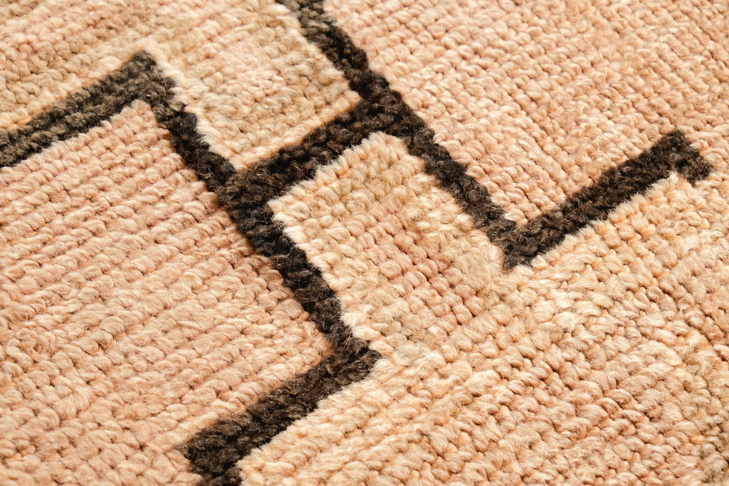 Vintage Moroccan Rug 5'9" x 10'7" – Ref. 4151