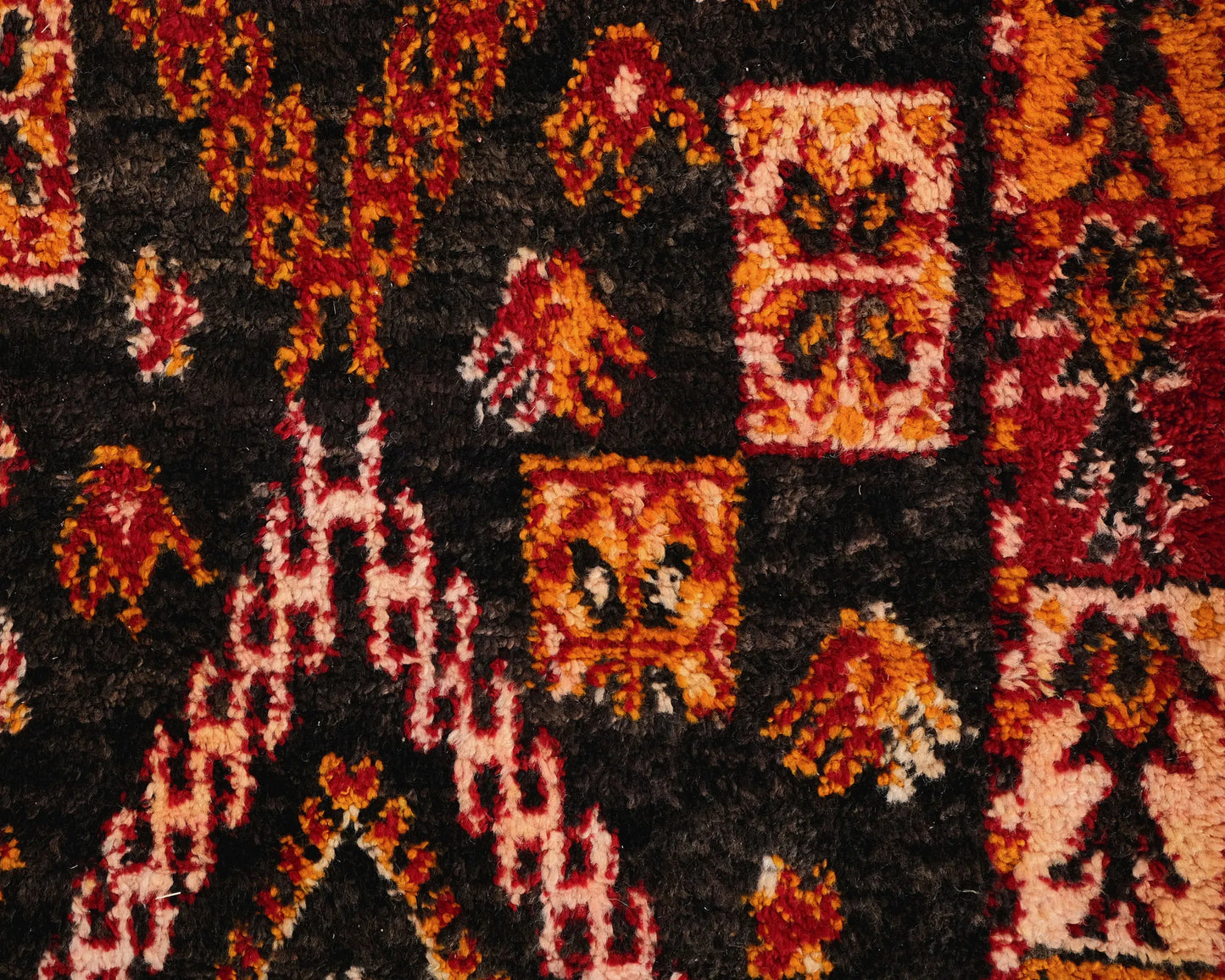 Vintage Moroccan Rug 5'7" x 9'4" – Ref. 4131