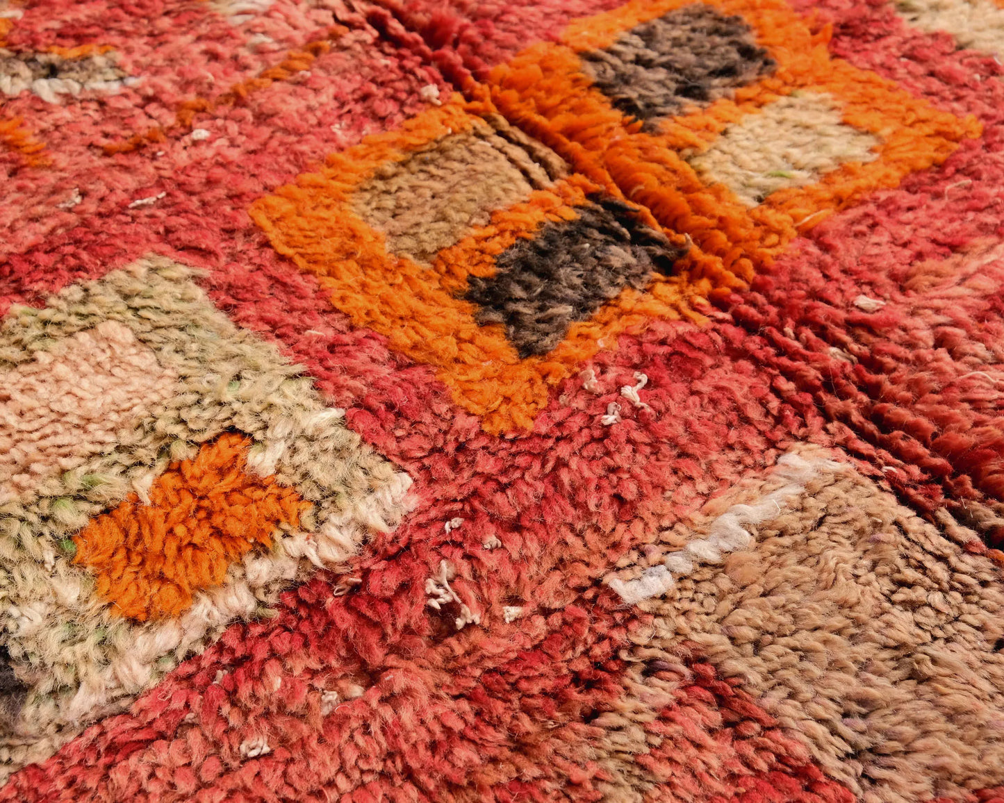 Vintage Moroccan Rug 5'7" x 7'9" – Ref. 4208