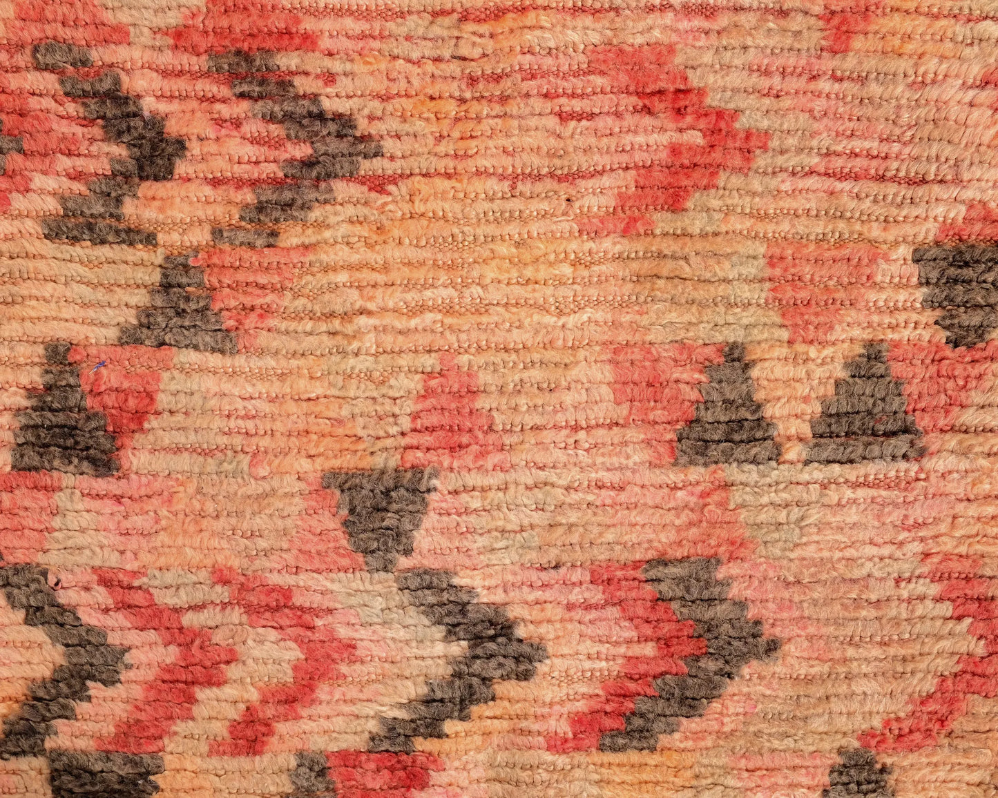 Vintage Moroccan Rug 5'6" x 10'3" – Ref. 4240